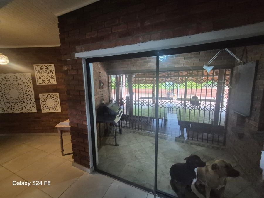 4 Bedroom Property for Sale in Safari Gardens North West